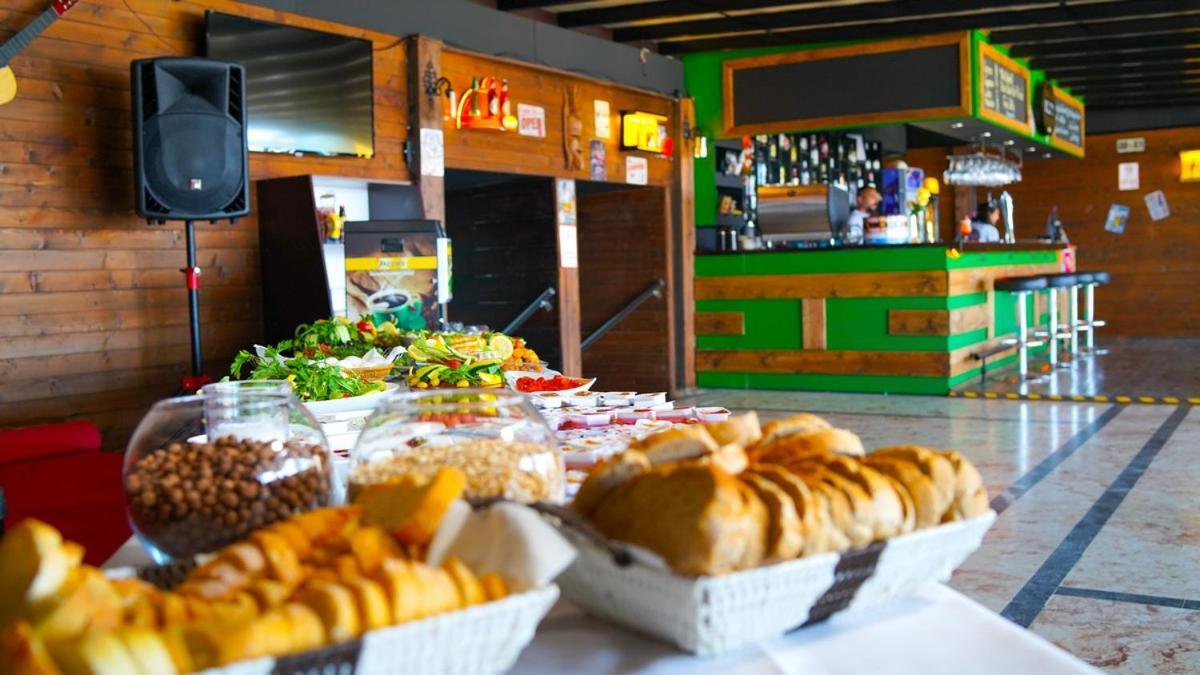 Aquila Beach Hotel Фетие Екстериор снимка